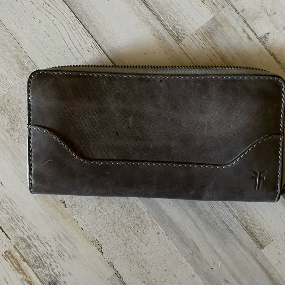 Frye Melissa Zip Around Wallet